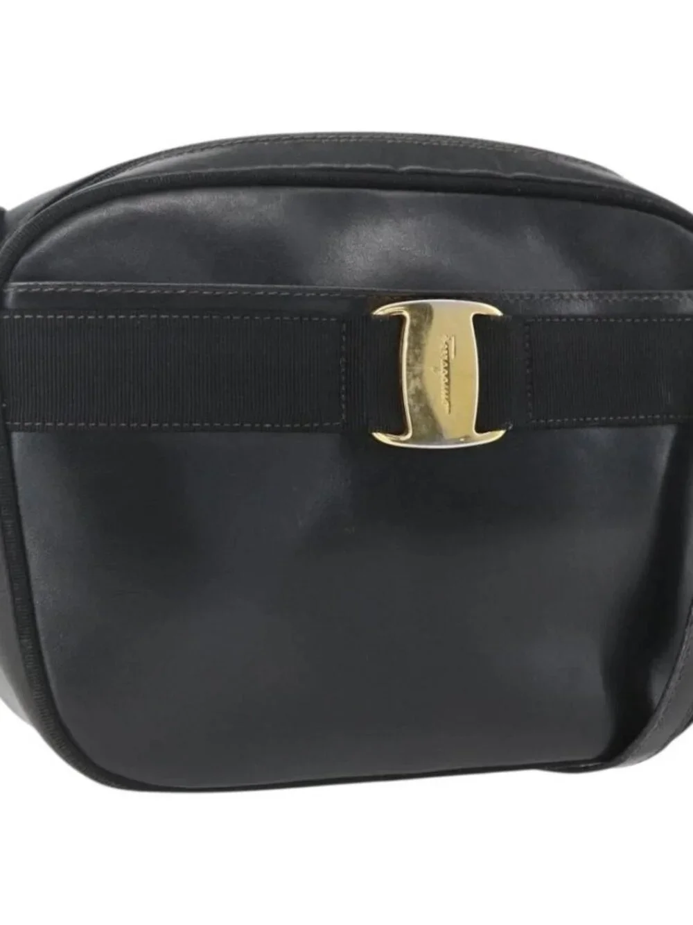 Salvatore Ferragamo Vala Shoulder Bag Leather Black Gold Auth fm5071